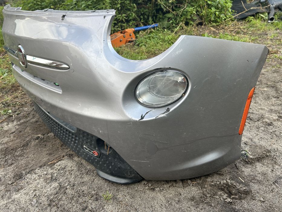 Fiat 500e 13-19r przedni zderzak przód grill halogen