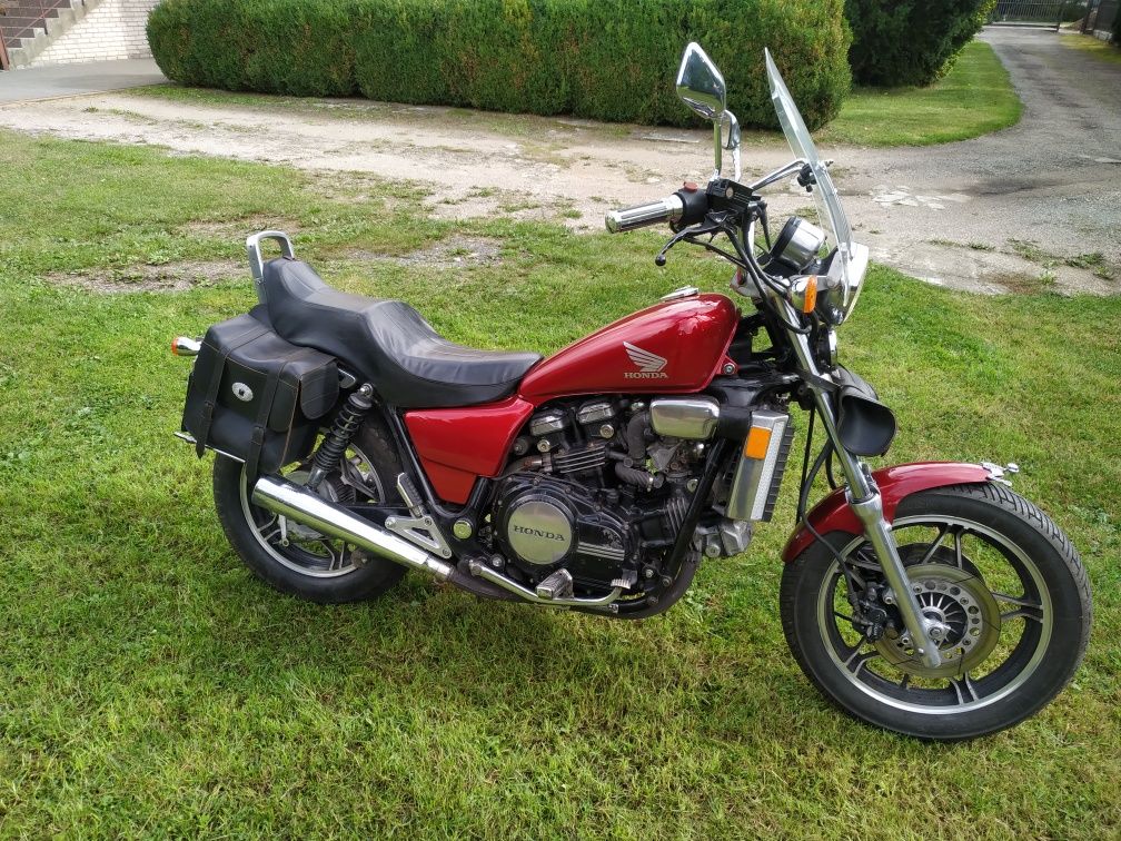 Sprzedam motor Honda Magna V45 750