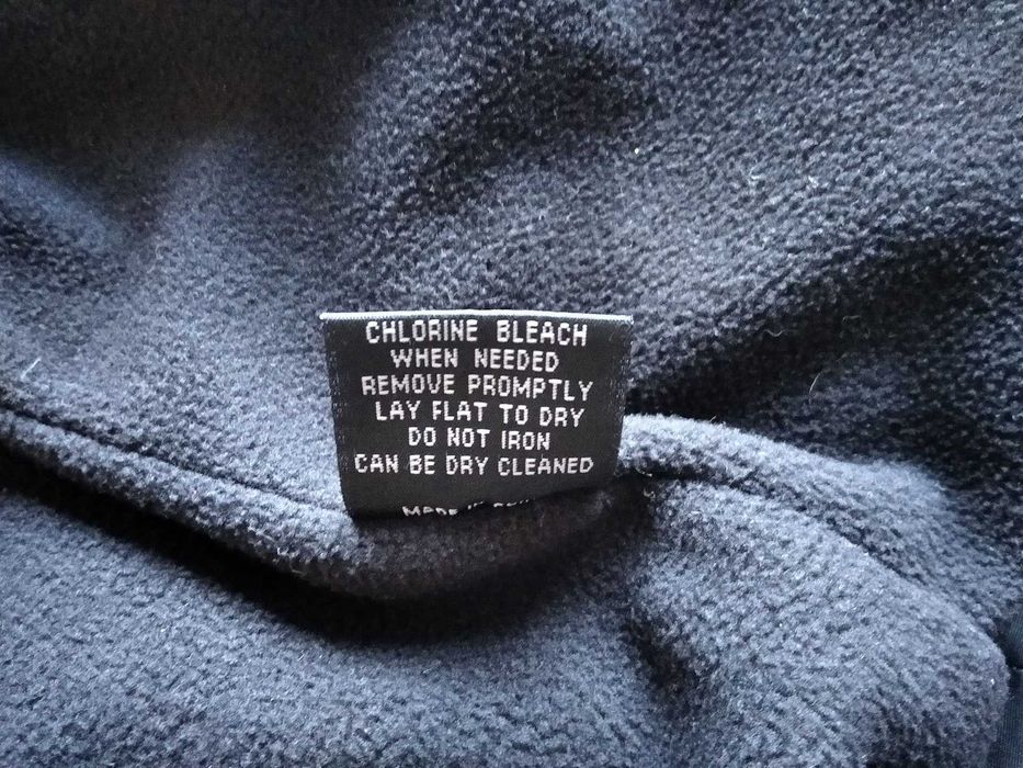 Blusão corta-vento azul-escuro