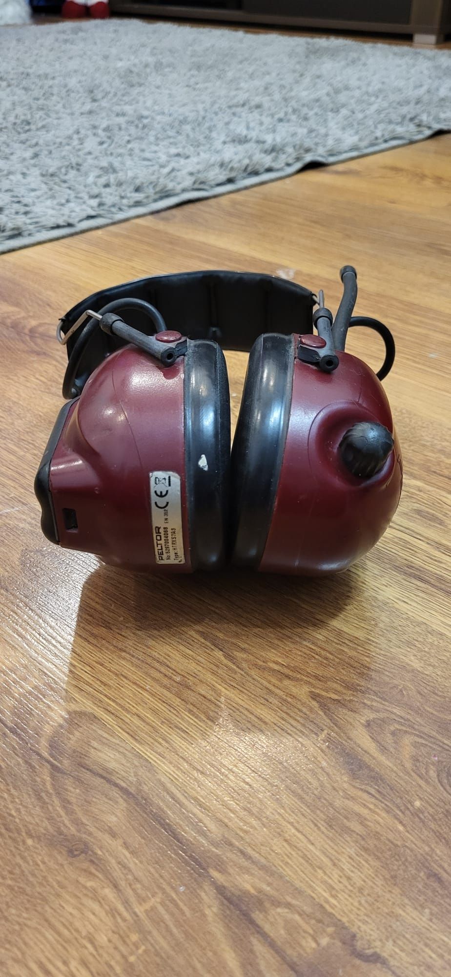 Słuchawki strzeleckie wygłuszające i wbudowane radio oraz do pracy