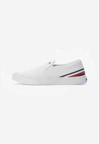 OKAZJA ! Oryginalne Tommy Hilfiger trampki buty wsuwane slip-on białe