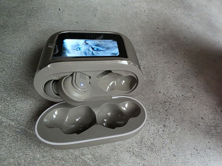 Słuchawki JBL Tour Pro 3 beżowe