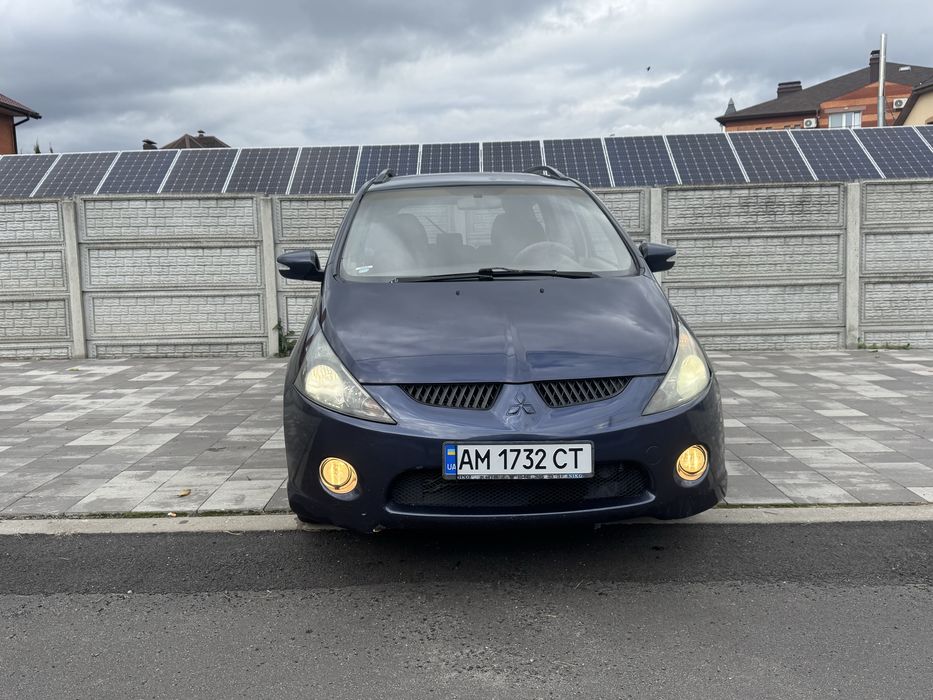mitsubishi grandis 2004 рік