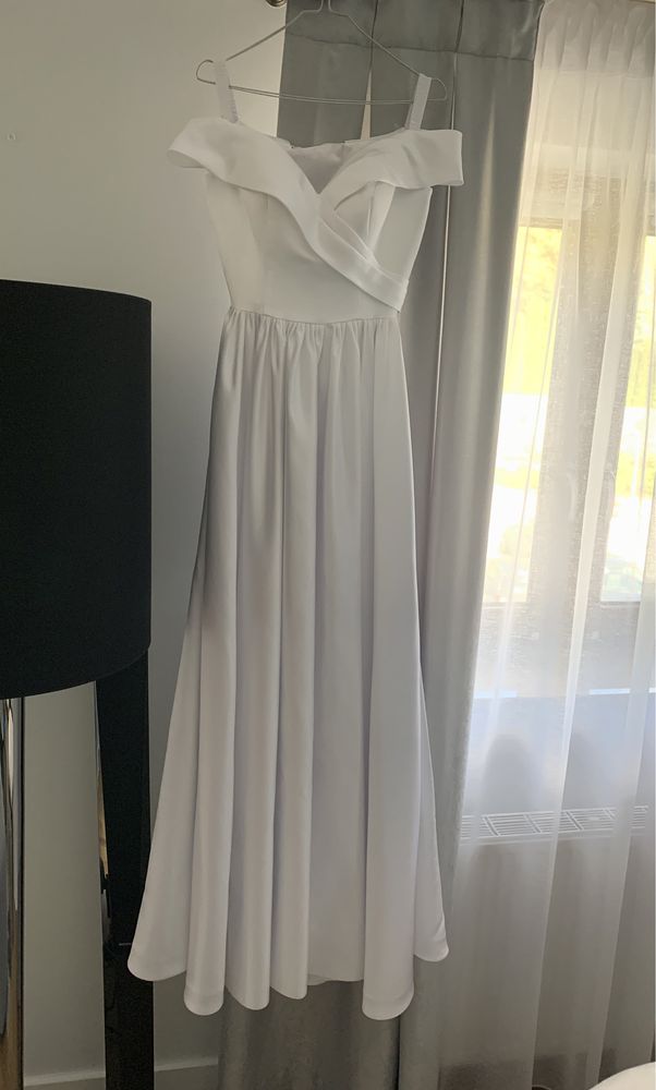 Biała suknia ślubna princessa / księżniczka