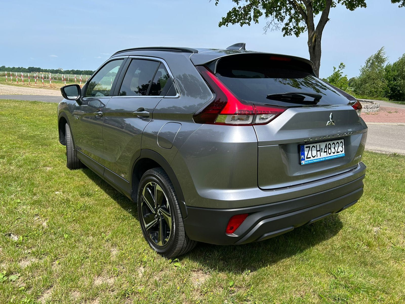 Mitsubishi eclipse cross 2.4 hybrid plug-in PHEV