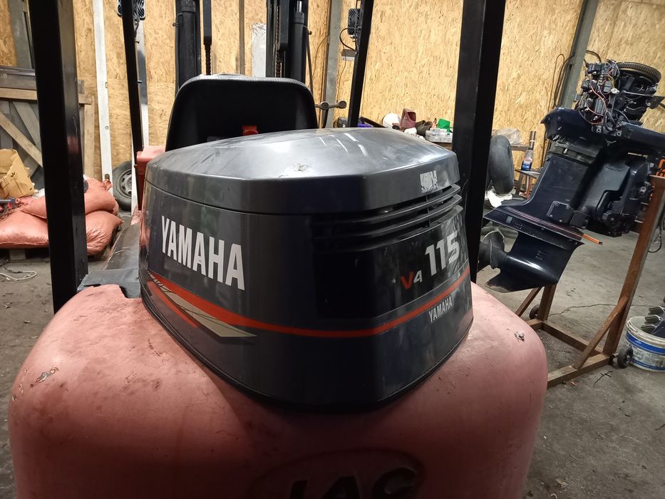 Yamaha 115 2t czesci 130   gaźnik komputer  sruba