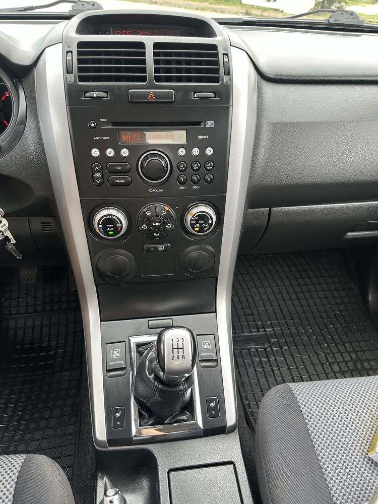 Suzuki Grand  Vitara 1.6 Igła !! Maly przebieg !