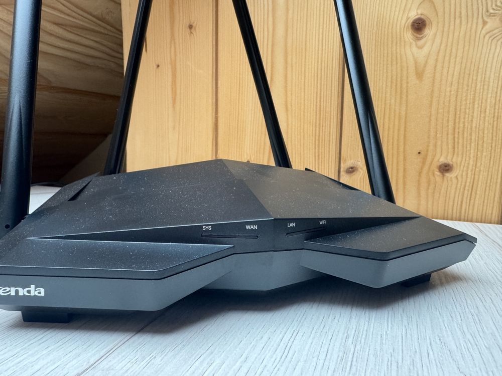 Router WiFi Tenda AC10 1200Mbps Gigabit LAN i WAN