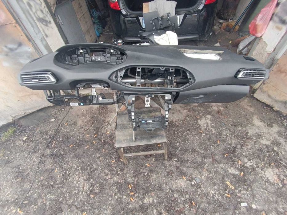 Торпедо  Peugeot 308 T9