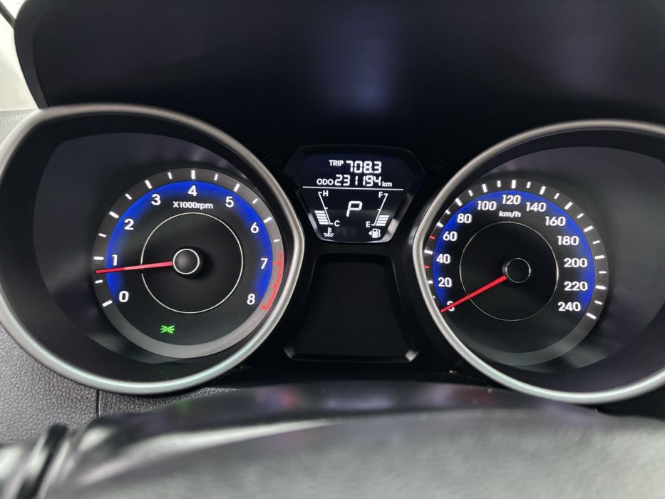 Hyundai elantra avtomat 2011