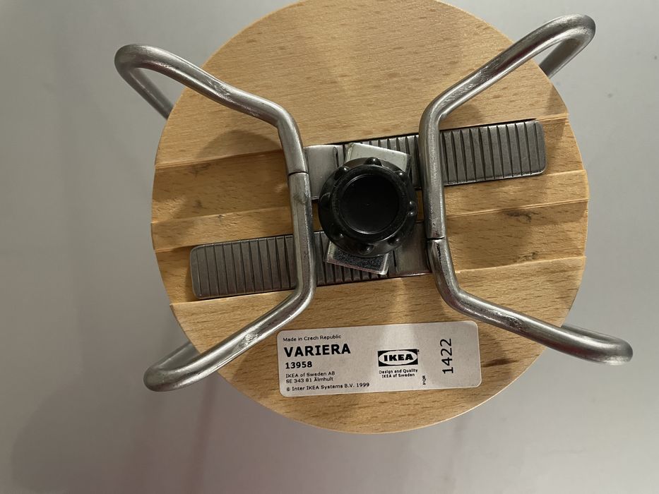 Stojaki na talerze Ikea Variera