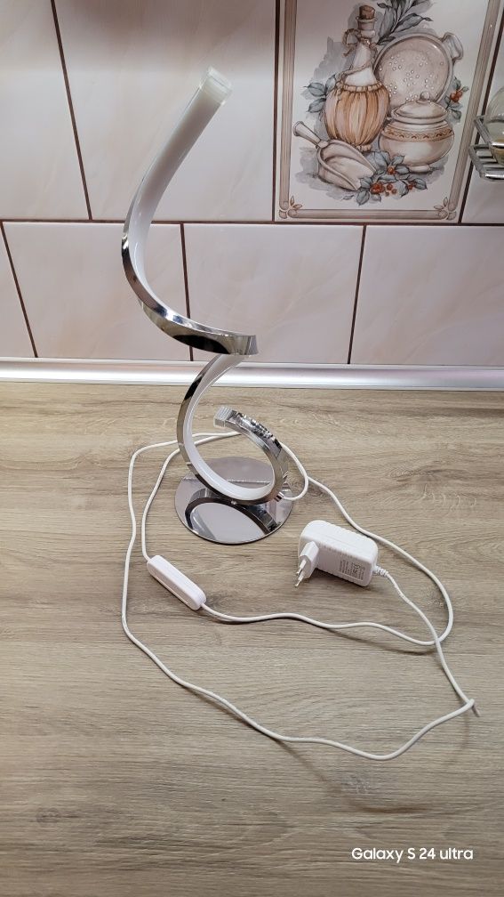 Led lampka 3 barwy bieli 11 poziomów jasności