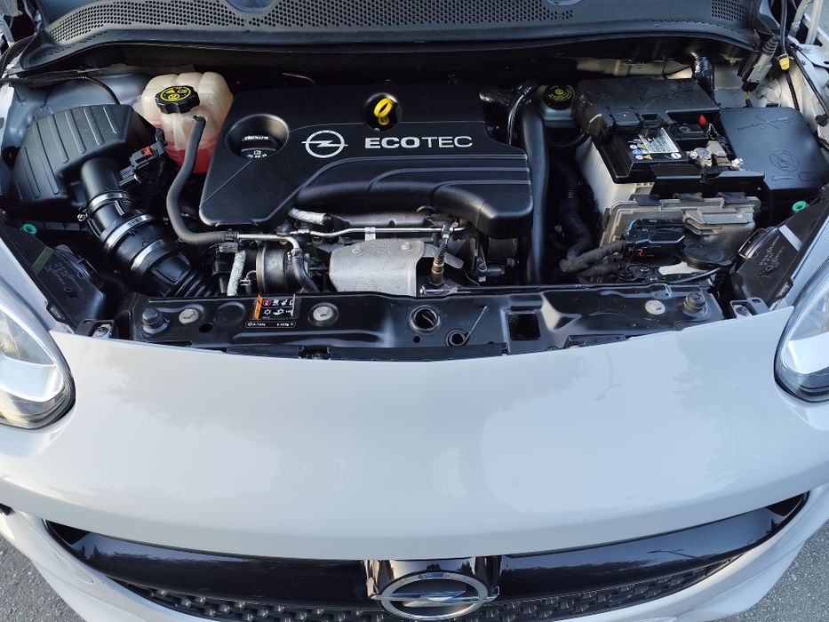 Opel Adam ano 2015