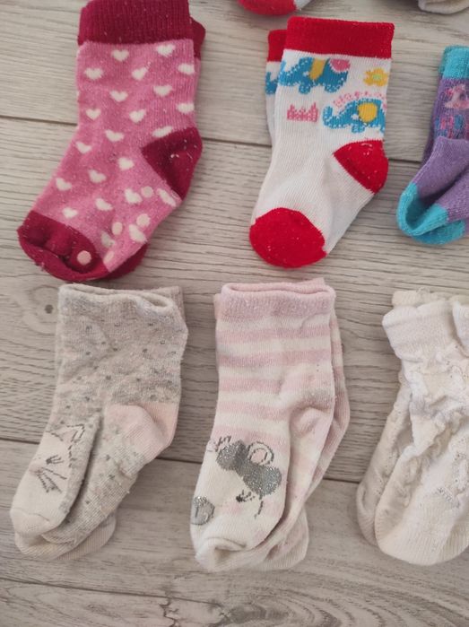 Skarpetki niemowlęce od urodzenia 17 sztuk.