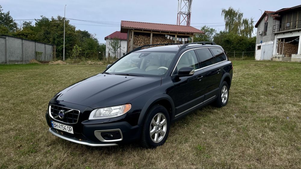 Volvo XC70 3.2 AWD, модель 2012 року. В ідеальному стані