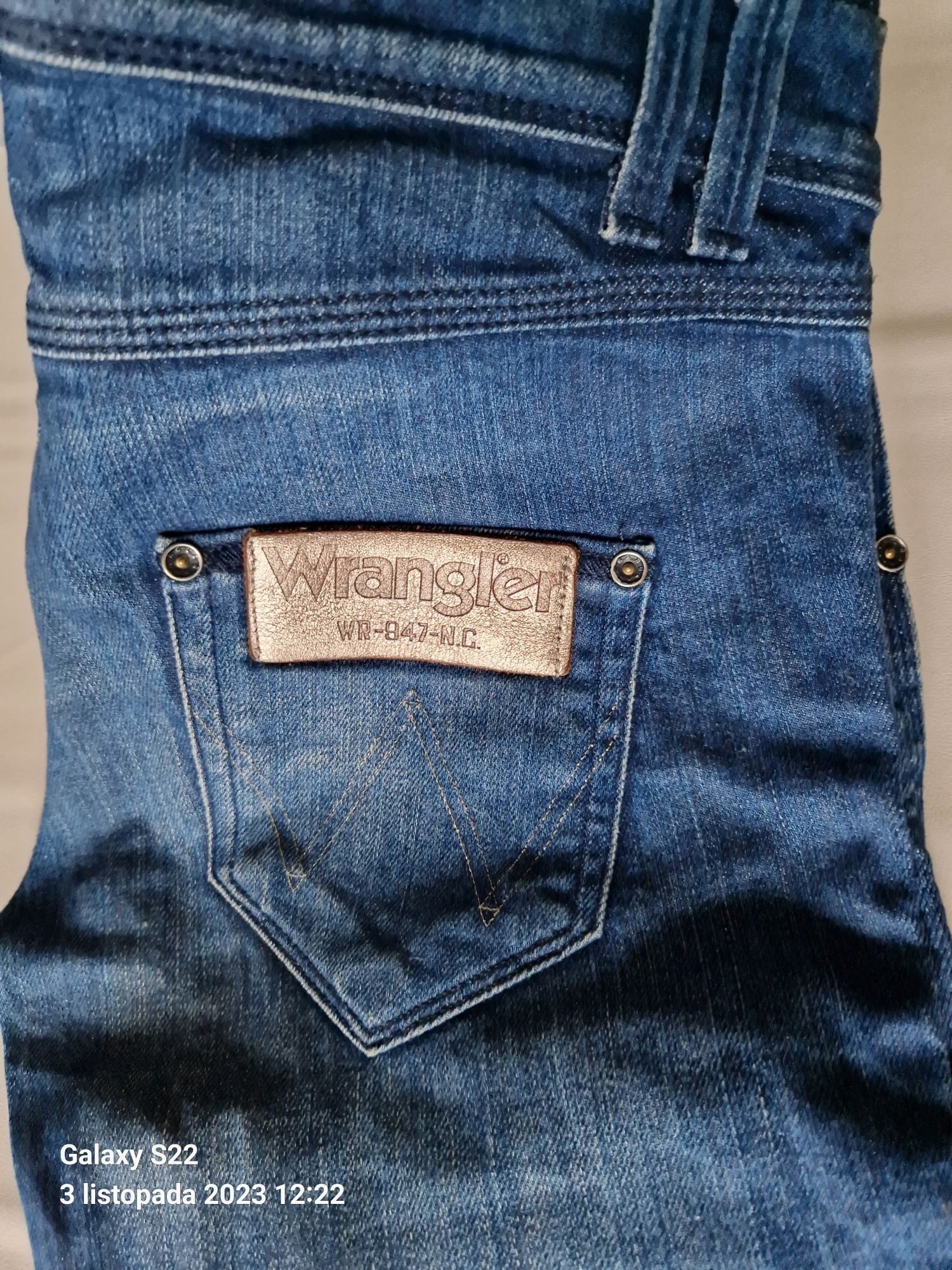 Wrangler W26 L32. Damskie jeansy.