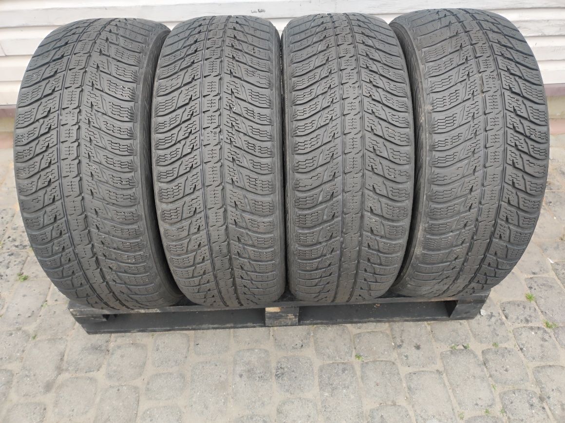 235.55.18 komplet opon Nokian WR SUV 3