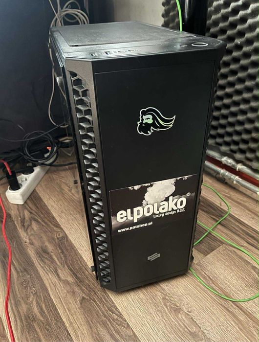 Komputer gamingowy Ryzen 5 5600 RX 5700 XT 2.5 TB SSD M2