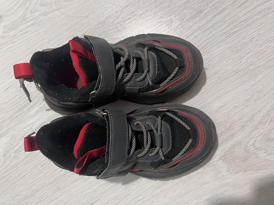 Кросівки на хлопчика 31р