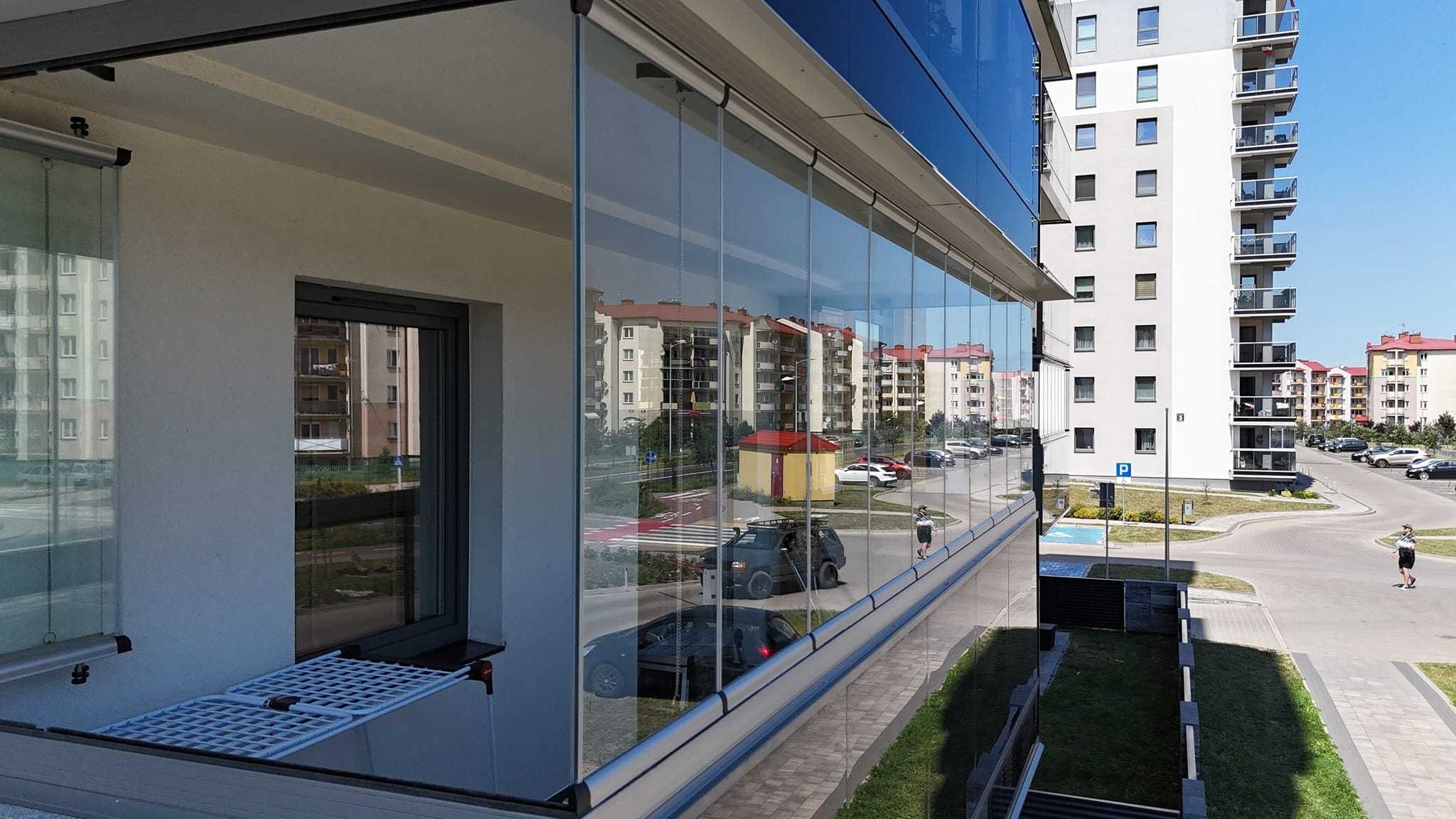 Aluminiowa zabudowa balkonu, zadaszenie tarasu, wiatrołap, balustrada