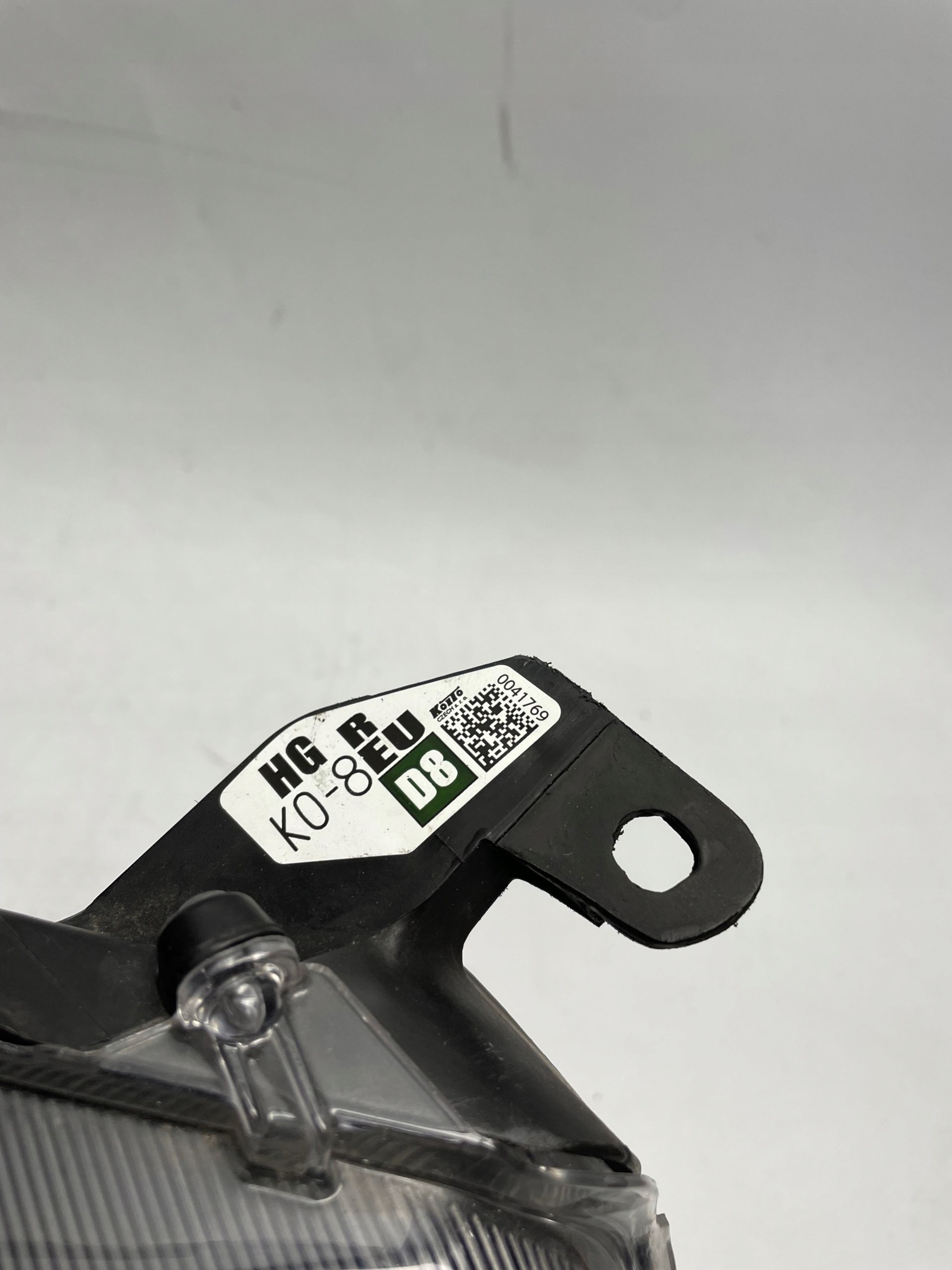 TOYOTA YARIS IV 20- full led lampa przednia prawa