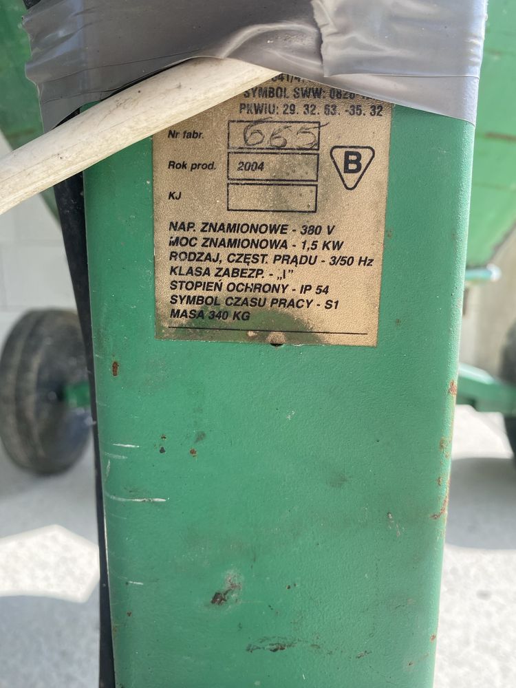 Betoniarka 260l defro
