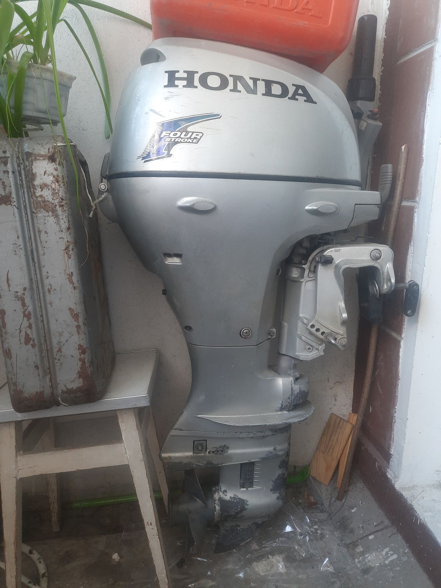 Лодочный мотор Honda 15