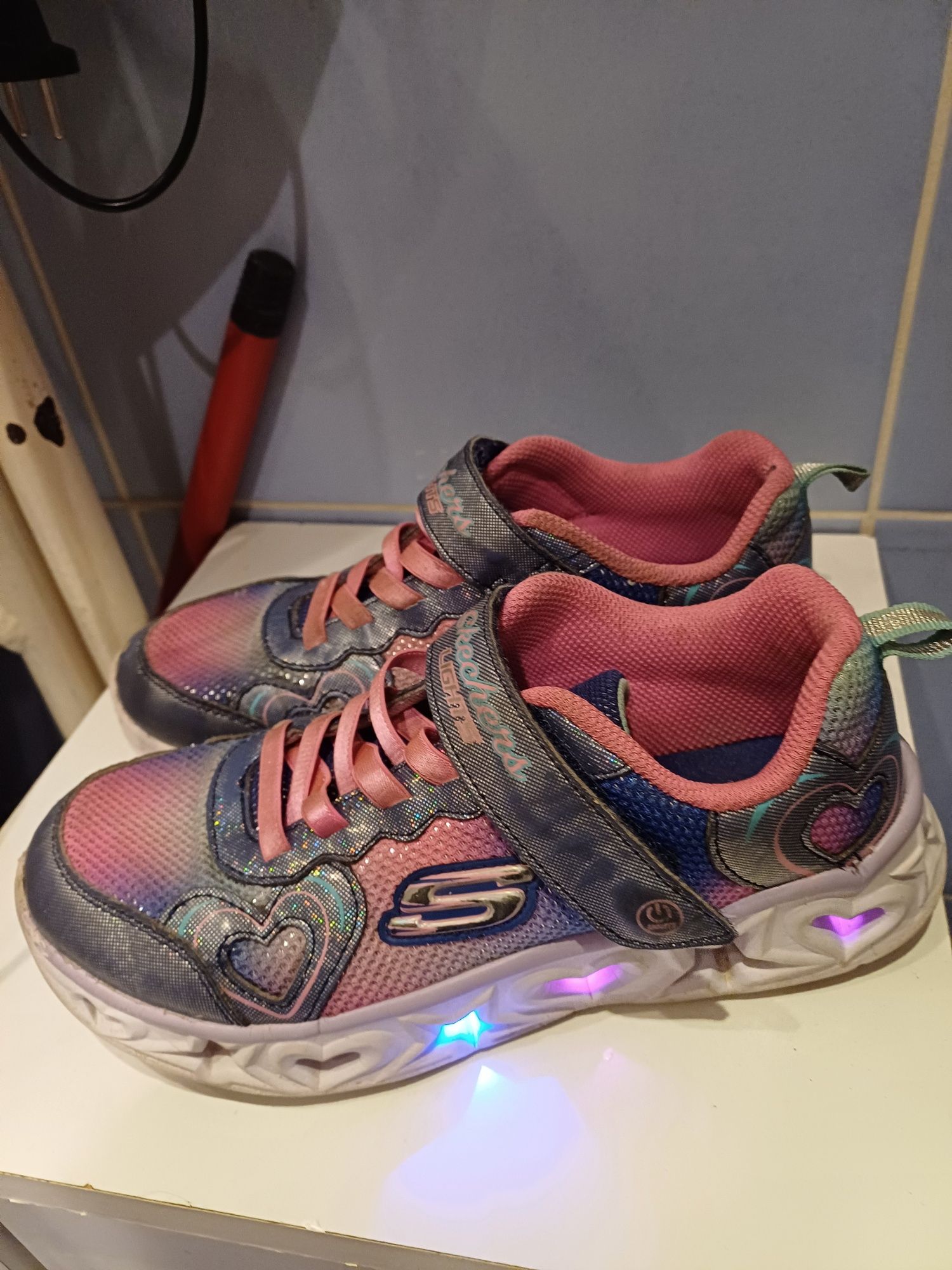 Świecące buty Skechers 35