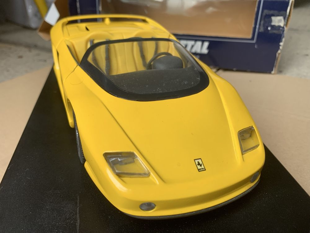 Model Revell Pininfarina mythos ferrari 1:18 z pudełkiem