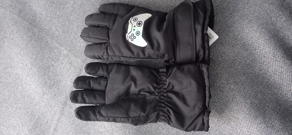 НОВІ Рукавички LC waikiki на хлопчика 12 років