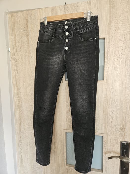 Spodnie jeansowe M. Sara