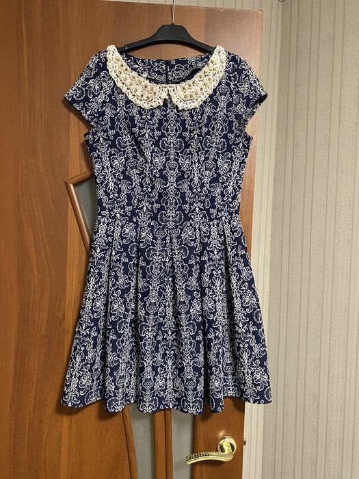 Продам сукні не дорого,розмір 42-44