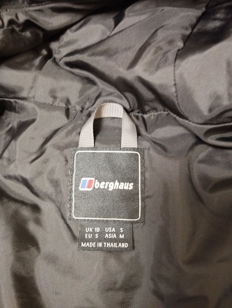 Женская куртка berghaus ветровка M-L размер