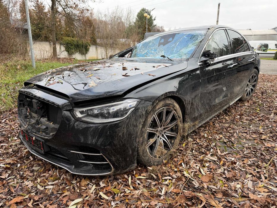 Mercedes S 580e Hybryda Plug-in - liczne uszkodzenia - do kasacji