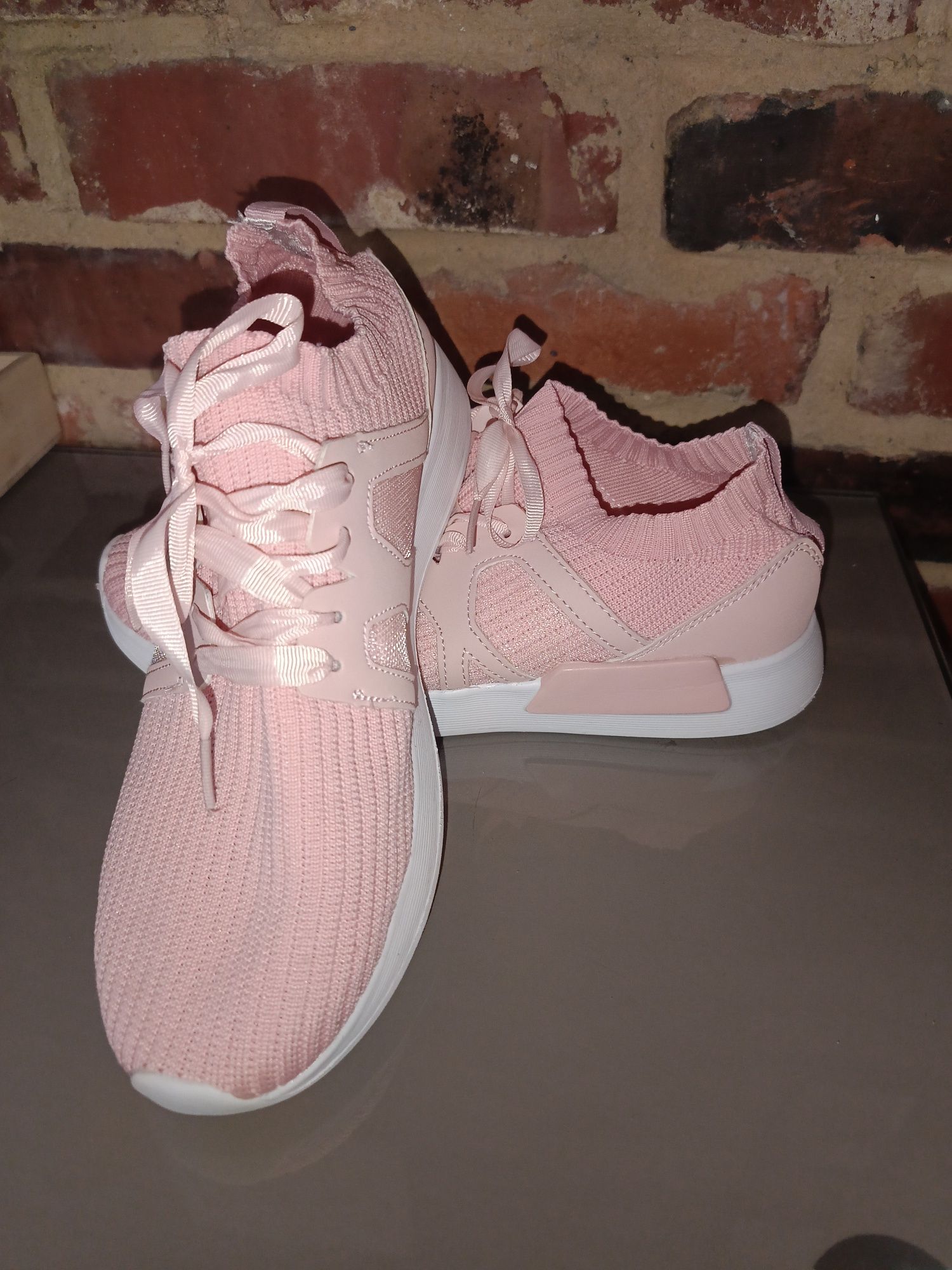 Buty sportowe mega wygodne 39 Primark Nowe