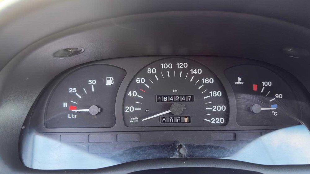 Sprzedam Opla Astrę rocznik 1995 1.6   benzyna 184 tys