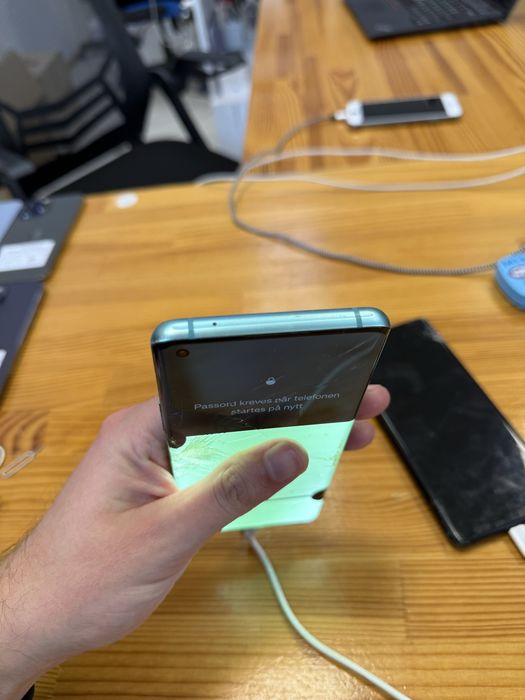 Смартфон OnePlus 8 Pro IN2023