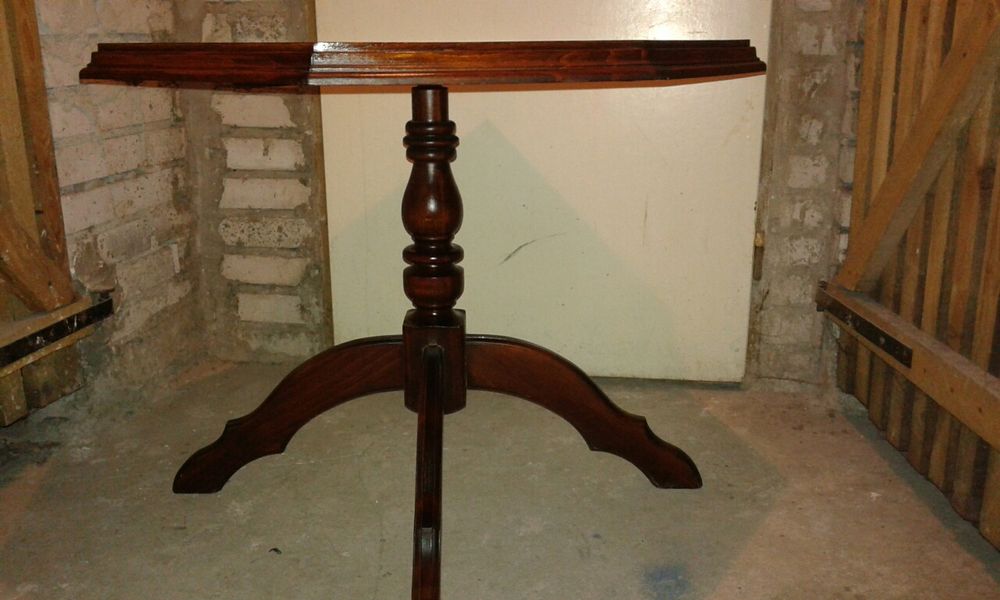 Stolik kawowy zadbany