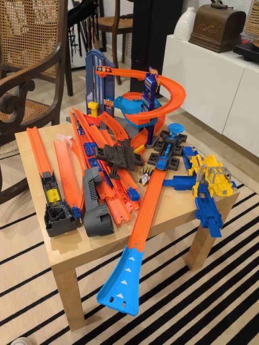 Conjunto de Pistas Hot Wheels – várias peças