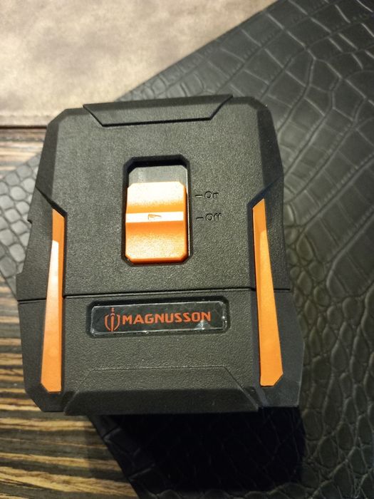 Laser krzyżowy Magnusson samopoziomujący 15 m Im03