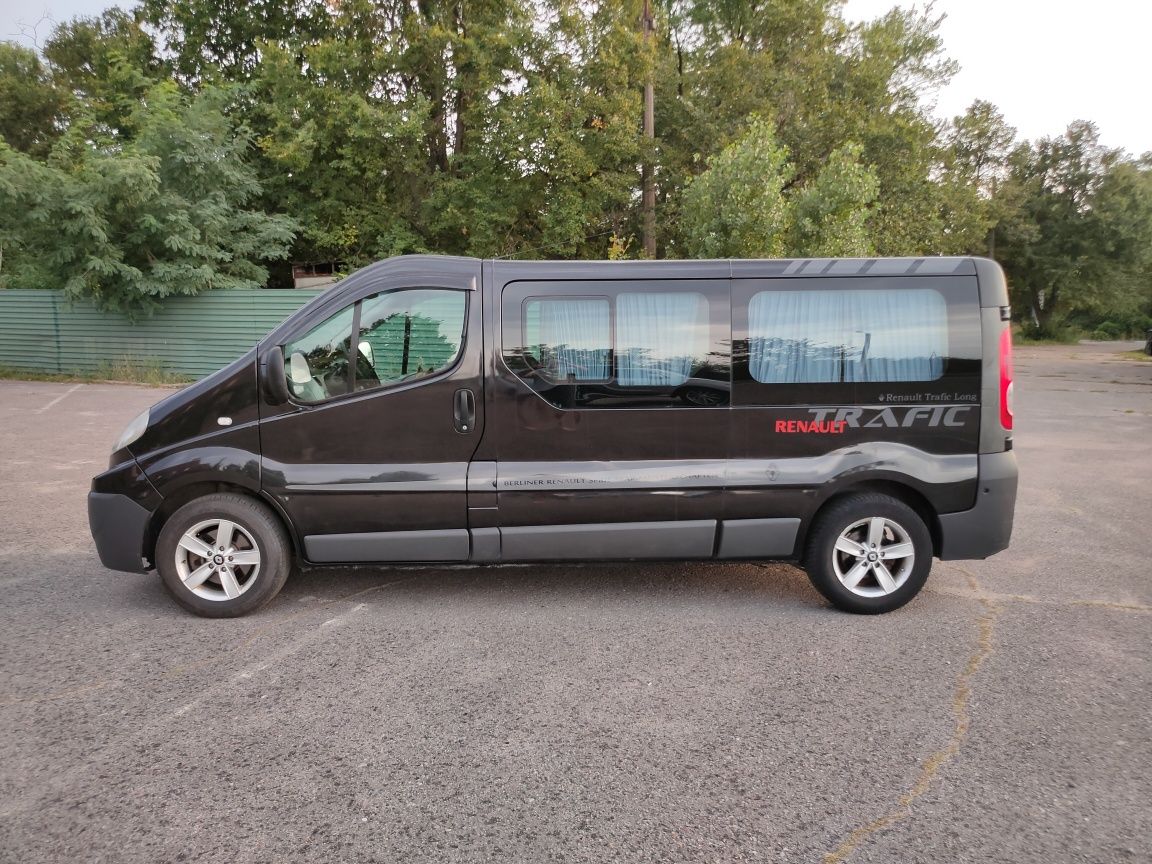 Renault Trafic Long 2,0 груз-пасс 2008 года один хозяин
