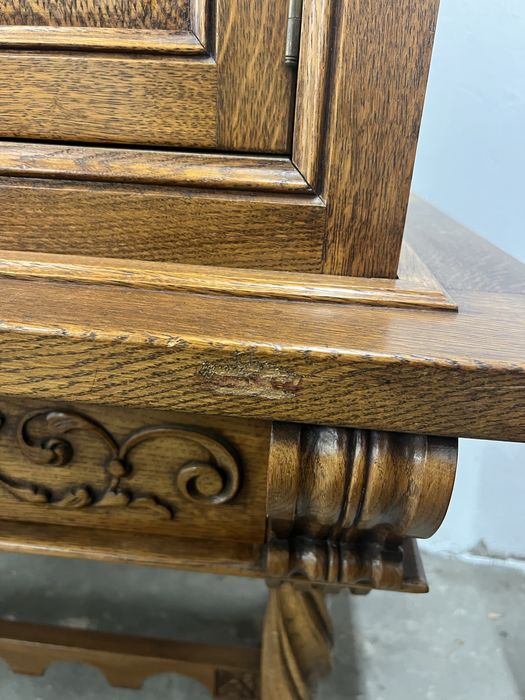 Komoda/Kredens rycerski/Raty