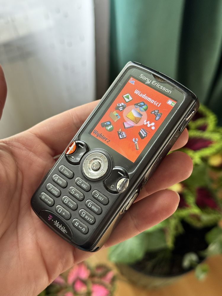 Sony Ericsson w810i - sprawny, simlock T-Mobile, klasyk walkman