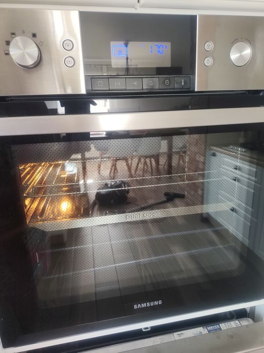 Piekarnik do zabudowy Samsung  Dual Cook kuchnia robocza lub dom
