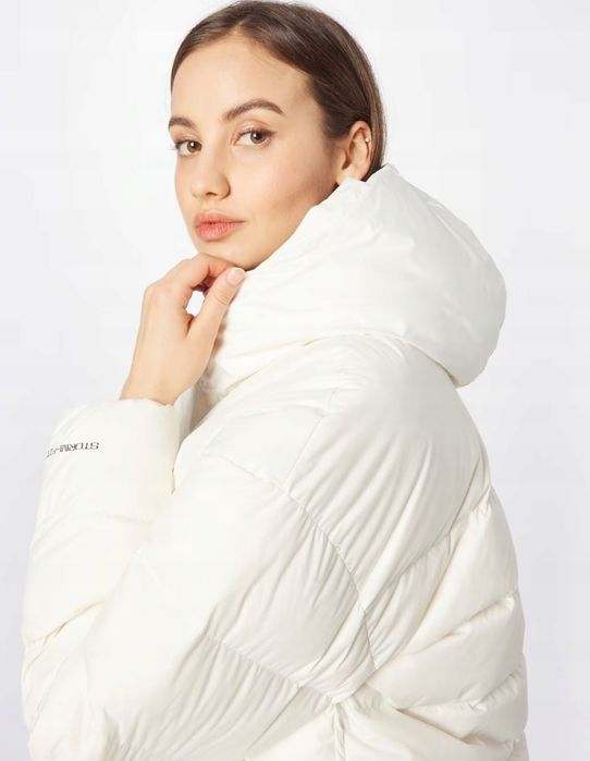 Куртка жіноча Nike Sportswear Storm-Fit Windrunner XS