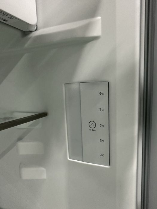 Однокамерний холодильник Liebherr Та Морозильна камера Liebherr