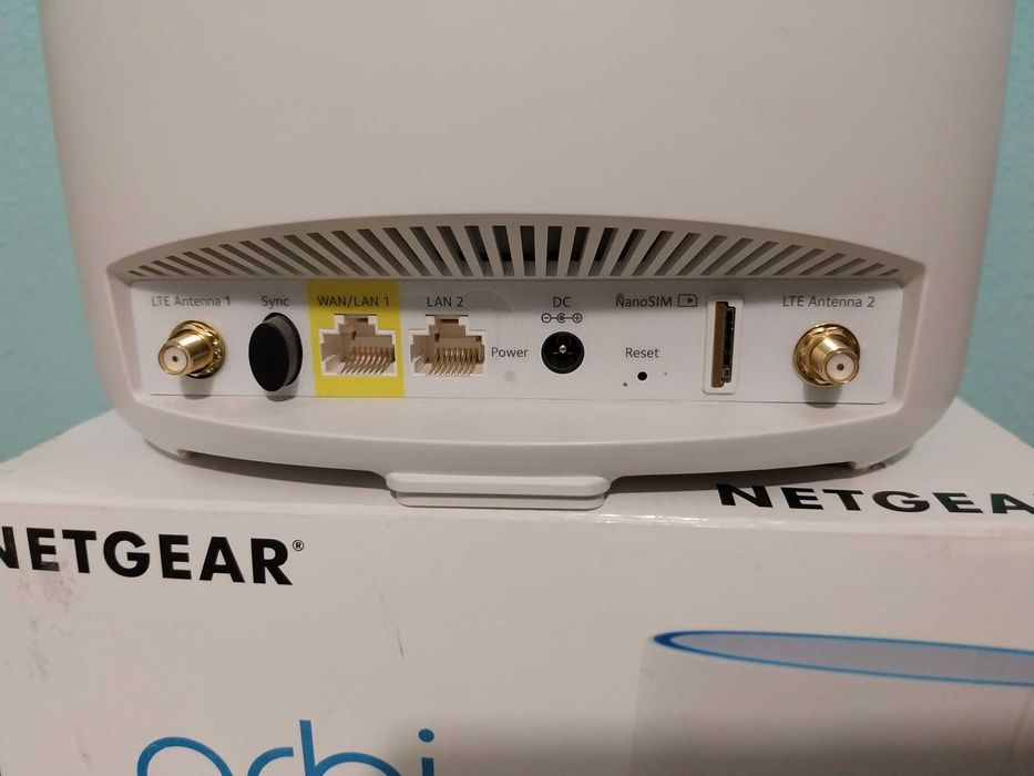 Netgear Orbi LBR20 router na kartę SIM
