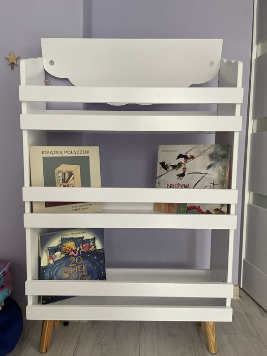 Regał biblioteczka