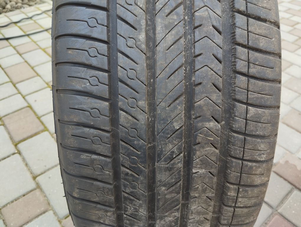 Шина Michelin 245/45 r19 одна штука