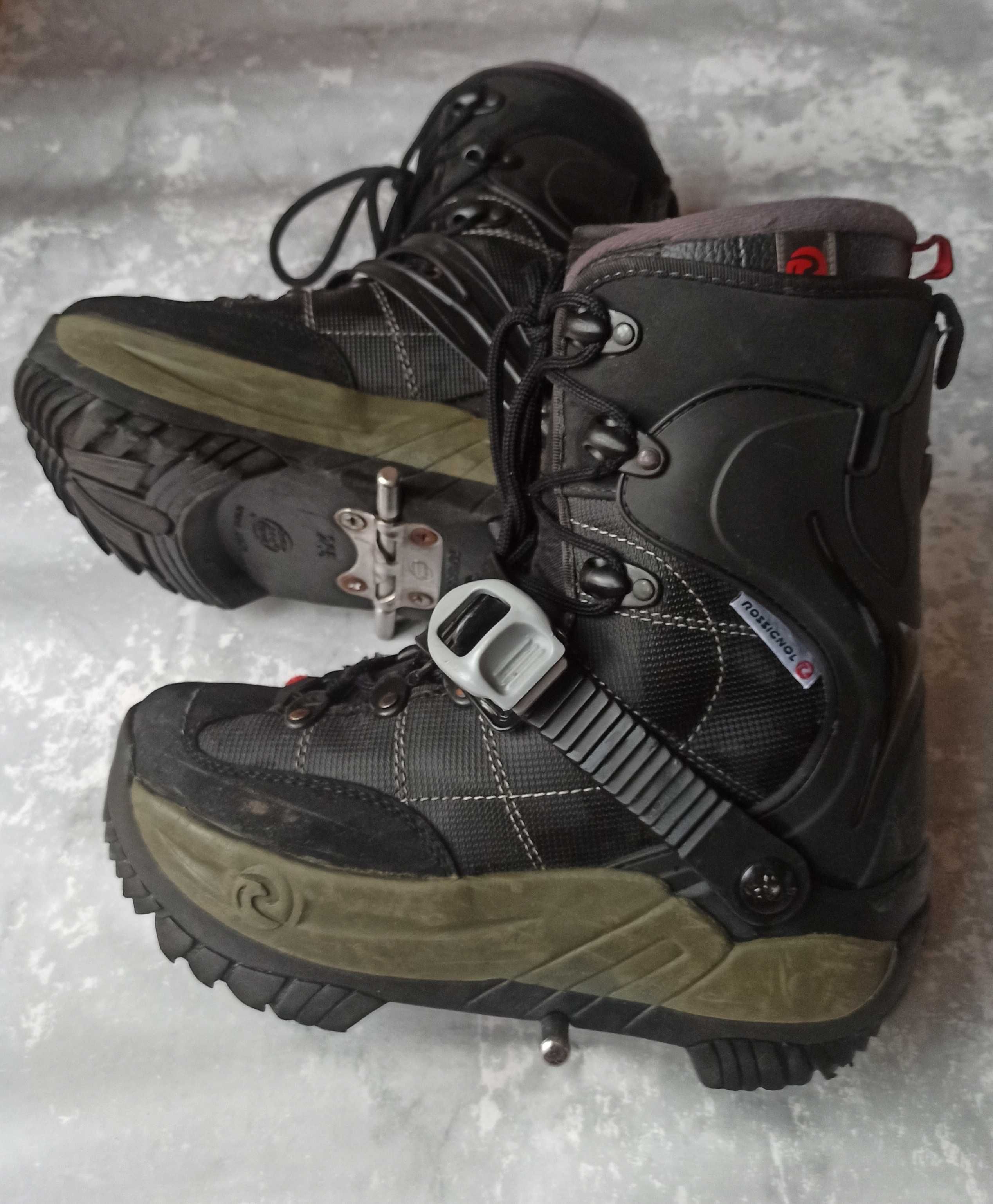 Buty snowboard Rossignol rozmiar 39-40, wiązania step-in.
